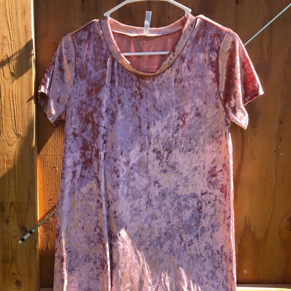 Acting Pro Pink velvet dress - Picture 3 of 3